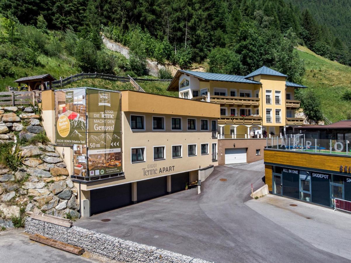 Giggi Tenne Studios Solden Luaran gambar